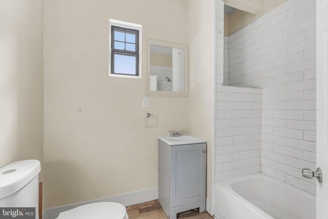 Photo - 722 W Allegheny Ave Unidad B