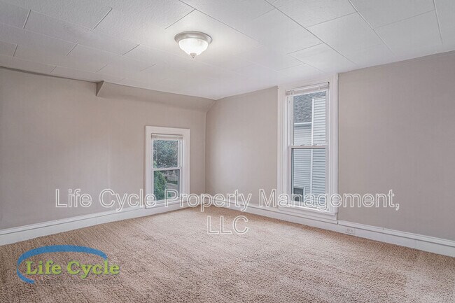 Photo - 1004 Chatham St NW