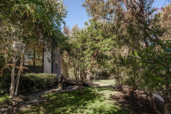 Photo - 2510 Skyfarm Dr