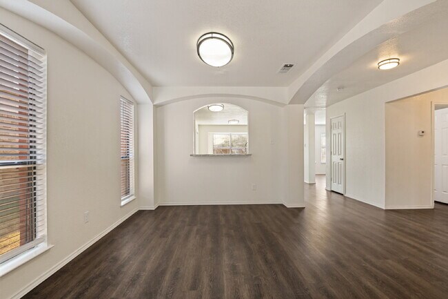 Photo - Completely Renovated Home in Arlington!