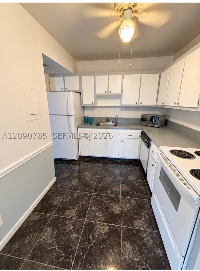 Photo - 2025 NE 164th St Unit 819
