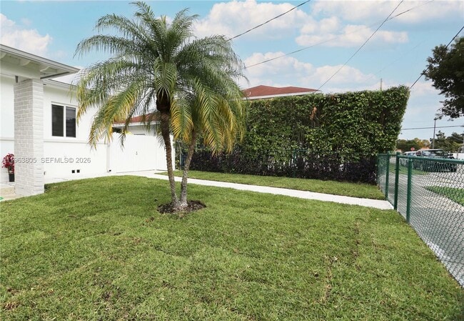 Photo - 3305 SW 2nd St Unit A