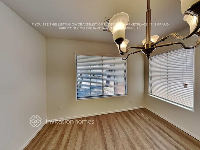 Photo - 2616 S 111th Dr