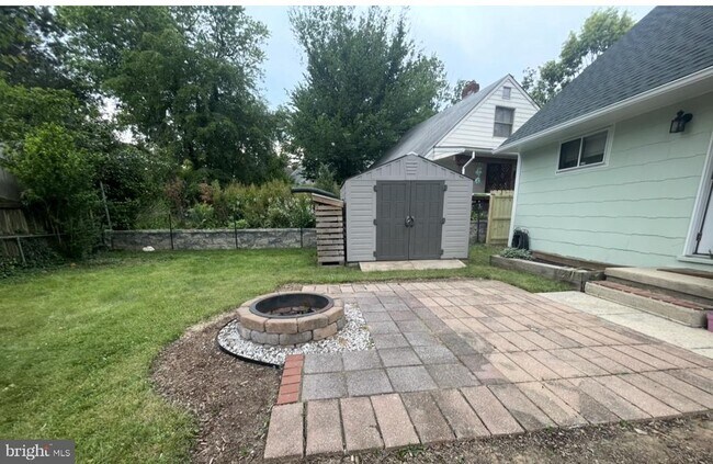 Photo - 5700 Stillwell Rd