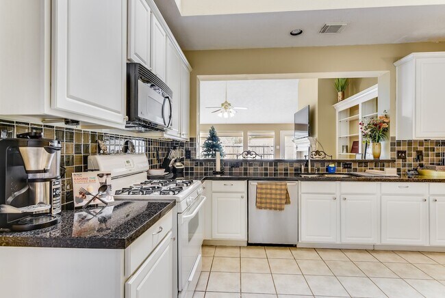 Photo - 317 Vantage Pointe Cir