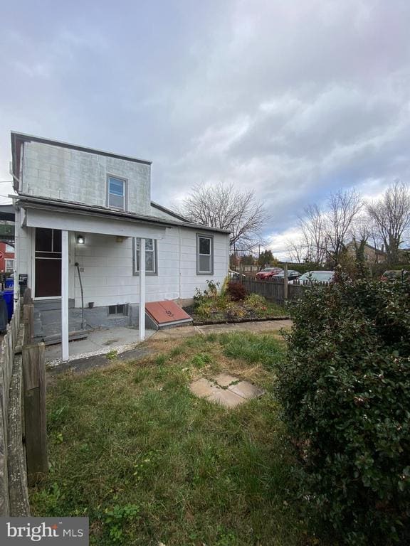 Photo - 64 S Evans St