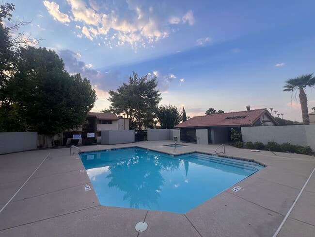 Photo - Close to UNLV, Airport, and Las Vegas Stri...