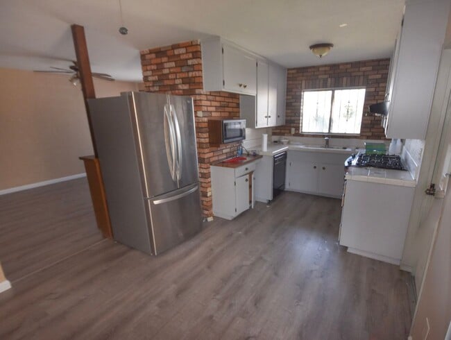 Photo - Long Term unfurnished rental!