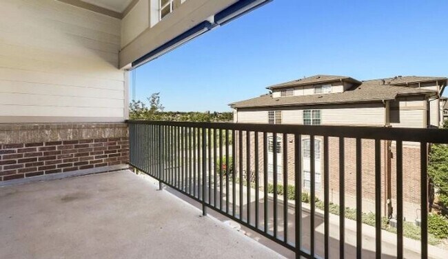 Photo - Spacious Condo in Aurora