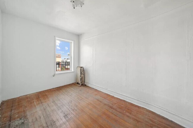 Photo - 374 S 2nd St