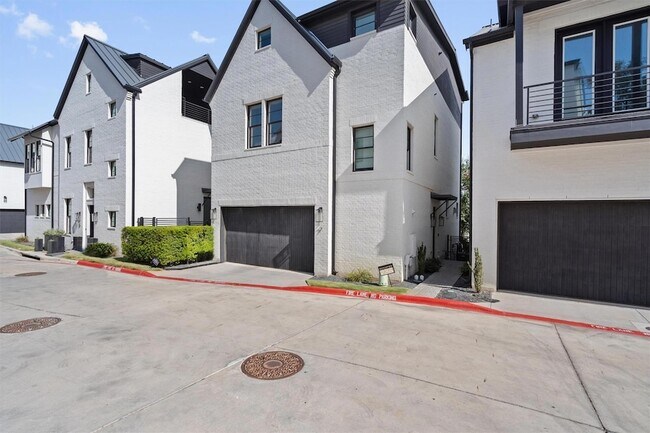 1719 Spyglass Dr
