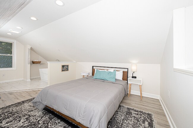 Photo - 3815 Hastings Ave