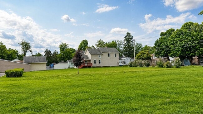 709 S James St Unit 1