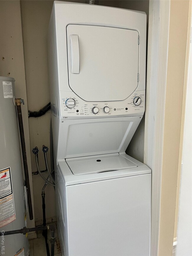 Photo - 21 Village Ml