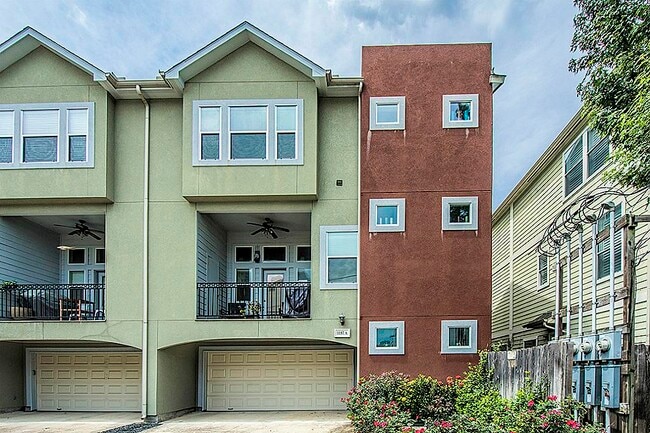 Building Photo - 1137 W 24th St Unit A