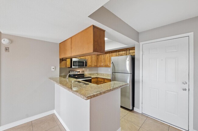 Photo - 540 N May Unit 3122