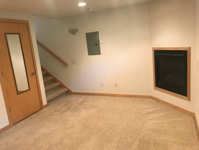 Estudio con chimenea - 18 N Baldwin St Unidad A