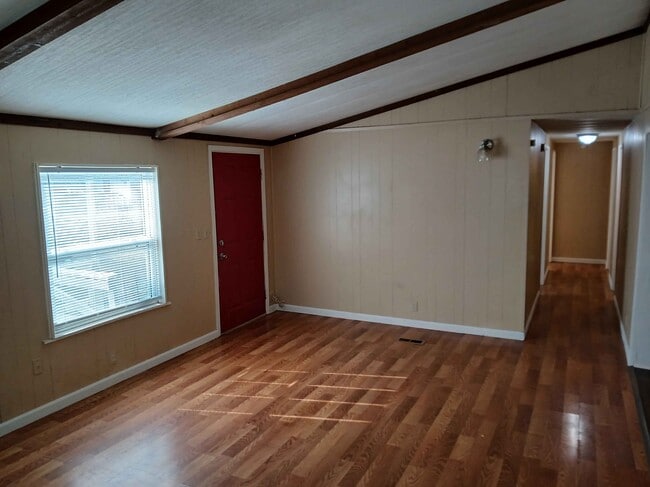 Photo - 5576 Helm Ln