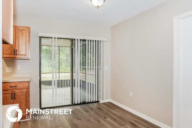 Photo - 542 Ortega St SE