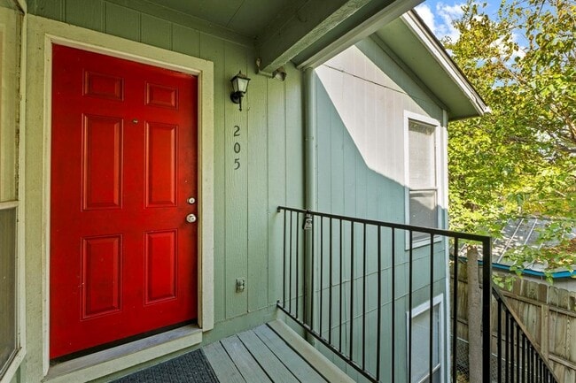 Photo - 2708 S 1st St Unidad 205