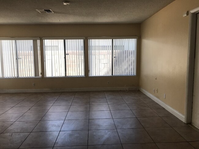 Photo - Single Story 3BR - 2 BA available