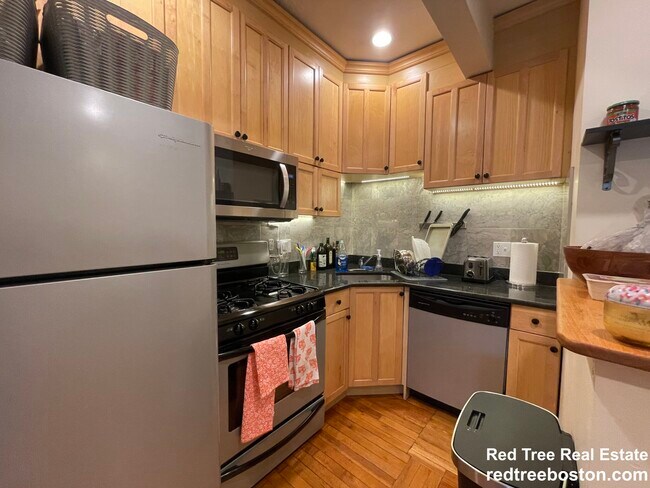 Photo - 195 Winthrop Rd Unit 2