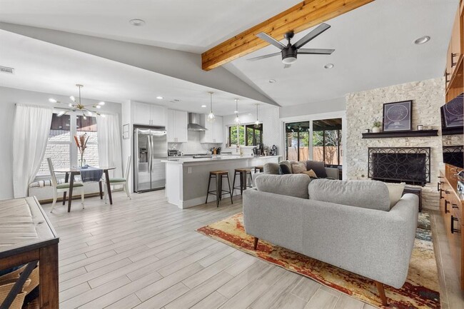 Photo - 1400 Chippeway Ln