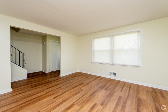 3BR, 1.5BA – 1,300SF - Living Room