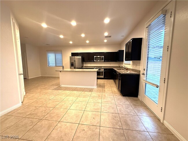 Photo - 123 Volans Ave