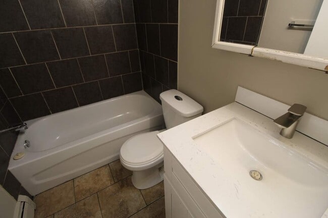 Photo - Queen Mary Apartments