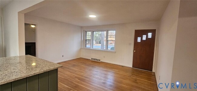 Photo - 8011 Kenmore Dr