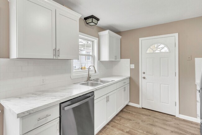 Photo - 3226 Quentin Dr