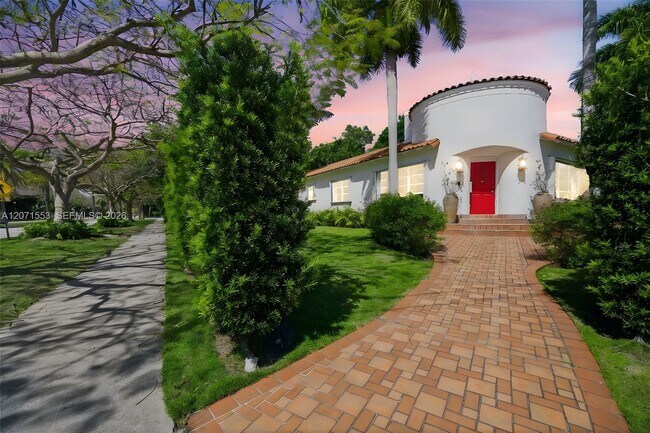 Building Photo - 2300 S Miami Ave