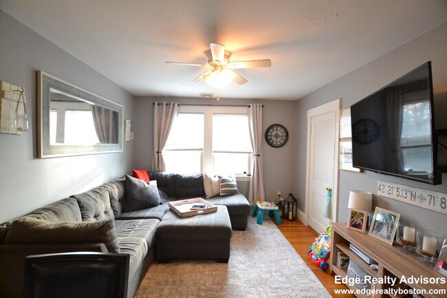 Photo - 9 Mapleton St