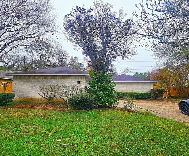 Building Photo - 6402 Barrygate Dr