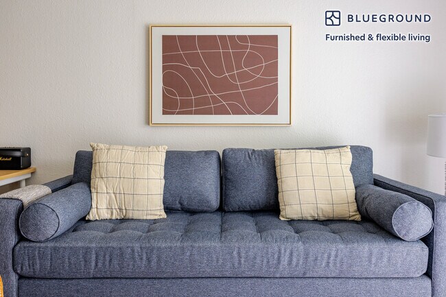 Photo - 3600 Barham Blvd Unidad FL2-ID1323