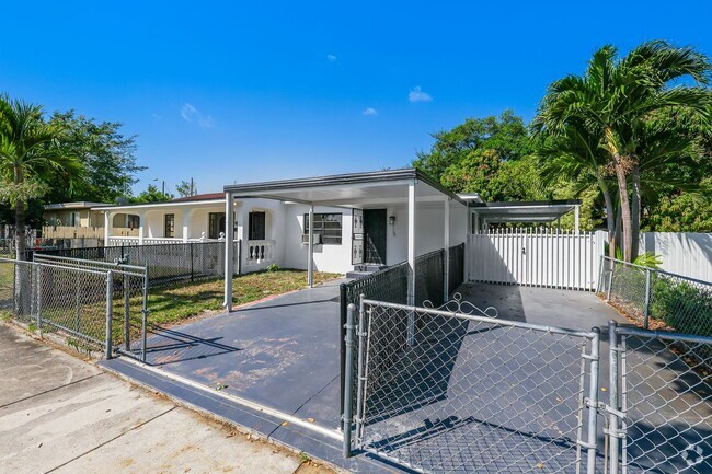 Building Photo - 1610 NW 33rd Ave Rental