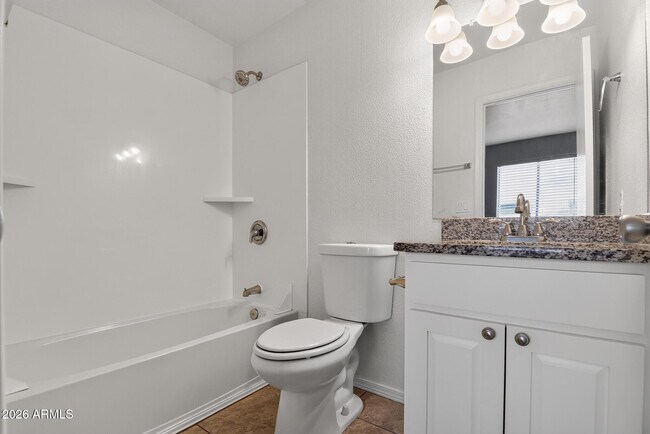 Photo - 2132 W Glenrosa Ave Unidad A80