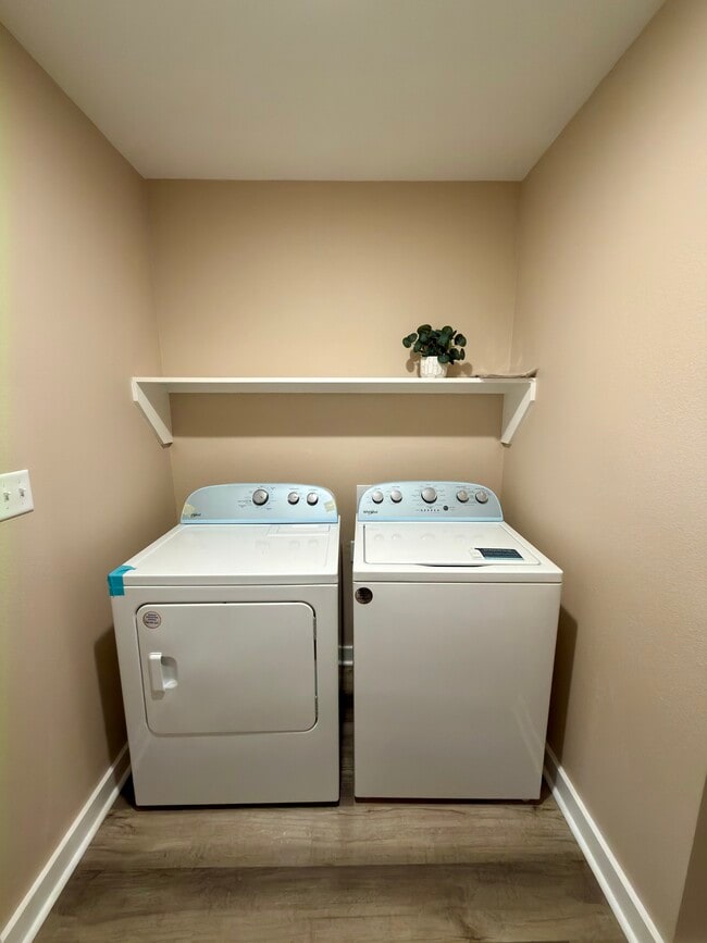 Photo - 2013 E Devine St