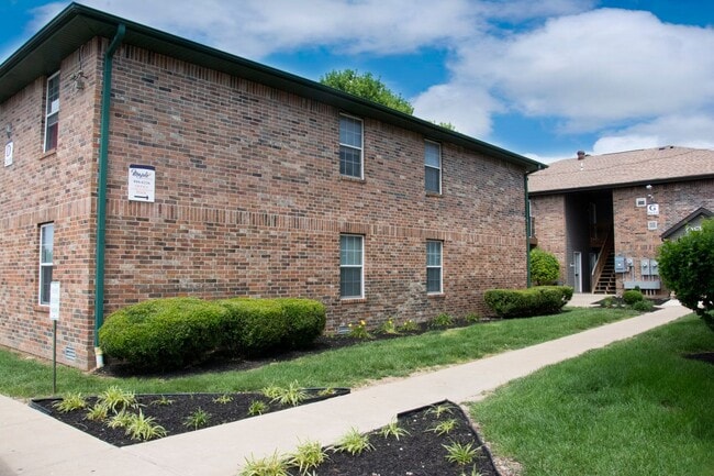 Photo - Maple Gardens