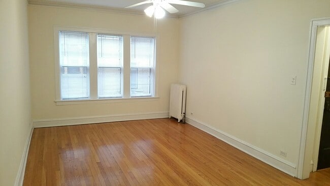 Building Photo - 708 Seward St Unit 2S