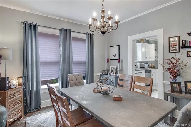 Photo - 3420 Coldwell St