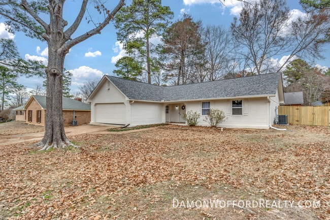 Photo - 103 Live Oak Ln