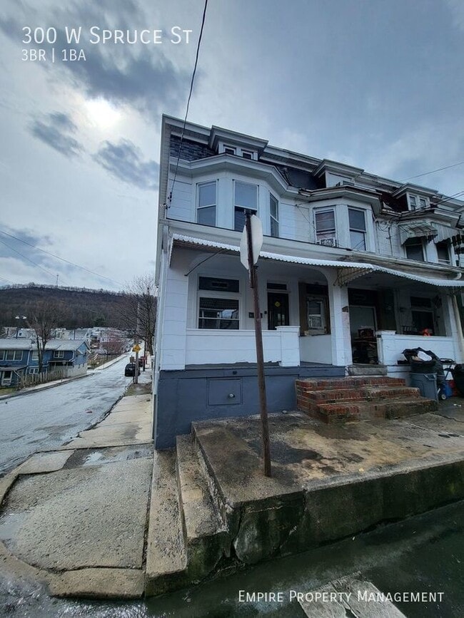 3 Bedroom / 1 Bathroom in Tamaqua ! - 3 Bedroom / 1 Bathroom in Tamaqua ! House