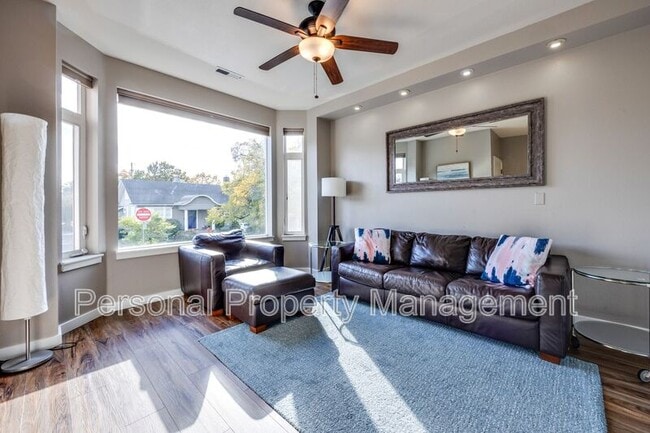 Photo - 112 W 24th St