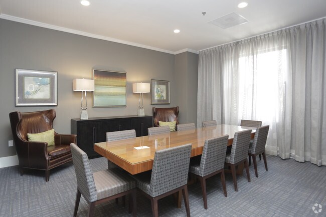 cyber cafe - The Eva