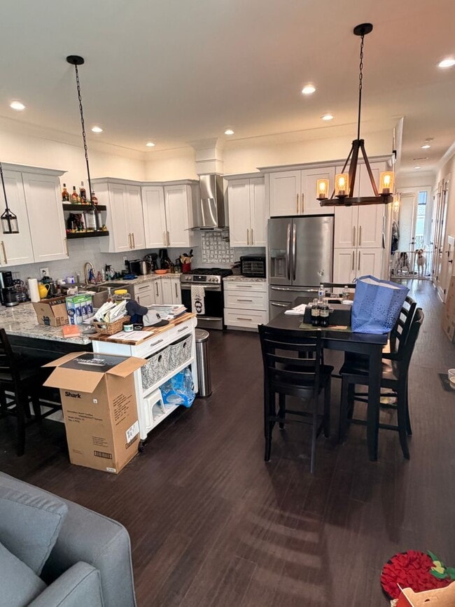 Photo - Gorgeous Single Family Home, 4BD/4BA with Large Backyard