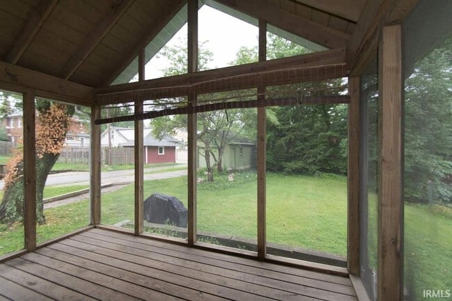 Photo - 520 S Eagleson Ave