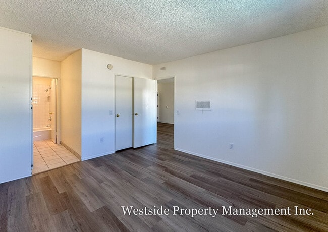 Photo - 6253 Luxury Apartments