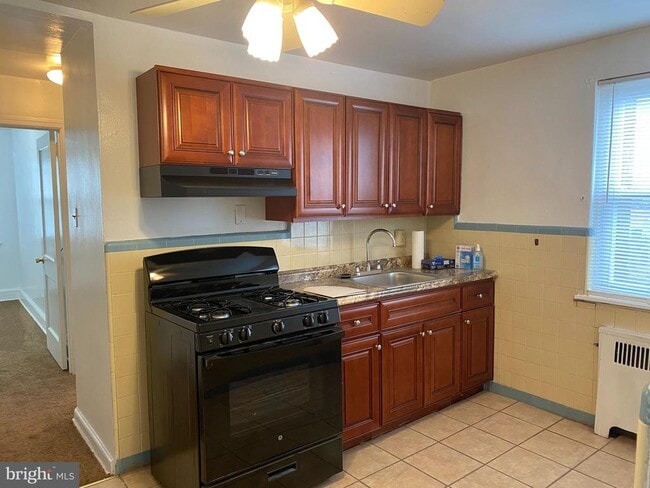 Photo - 6434 Oxford Ave